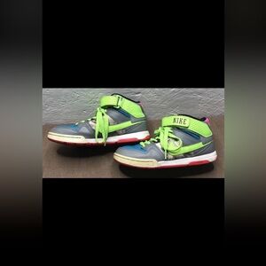 2013 Nike Air Mogan Mid 2 Women's Sneakers Multicolor Size 6 Mid-Top